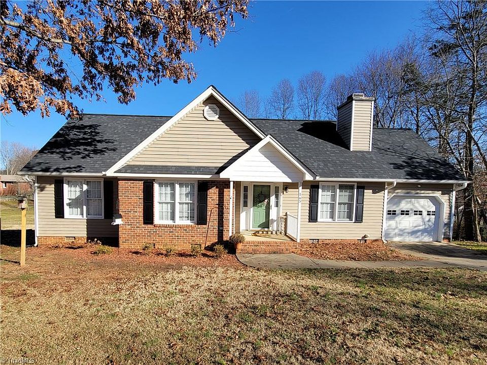1st image of 165 Lorraine Dr
