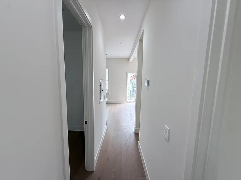 3774 Mission St — Photo 5