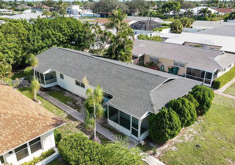 1st image of 681/683 95th Ave N