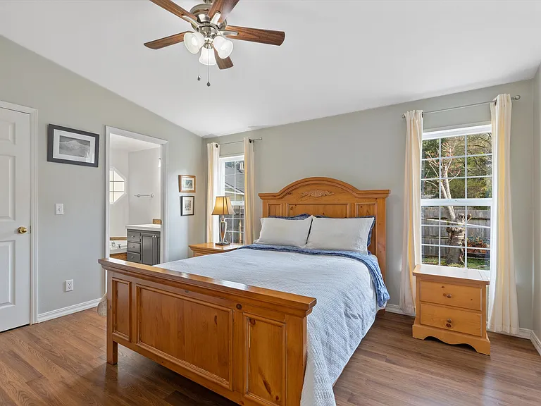 2347 N Chinook Ln — Photo 12