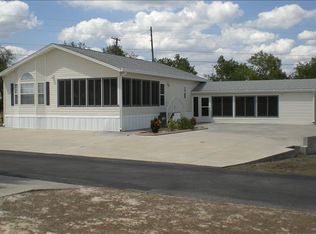 6 Grassy Lake Cir, Lake Placid, FL 33852