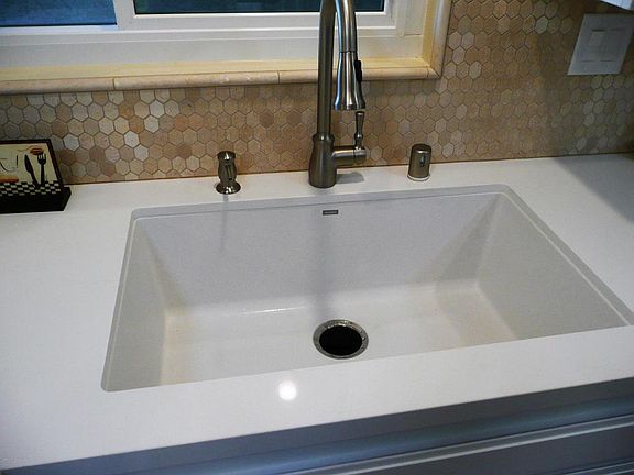 4th image of 42204 Village 42