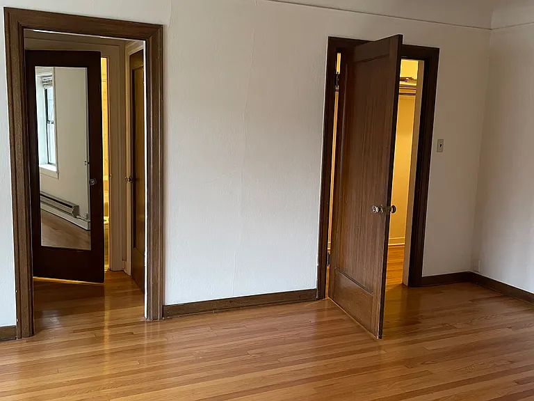 The St. Ingbert Apartments — Photo 10