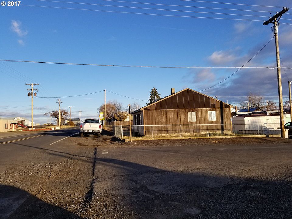 2nd image of 206 E Walnut St