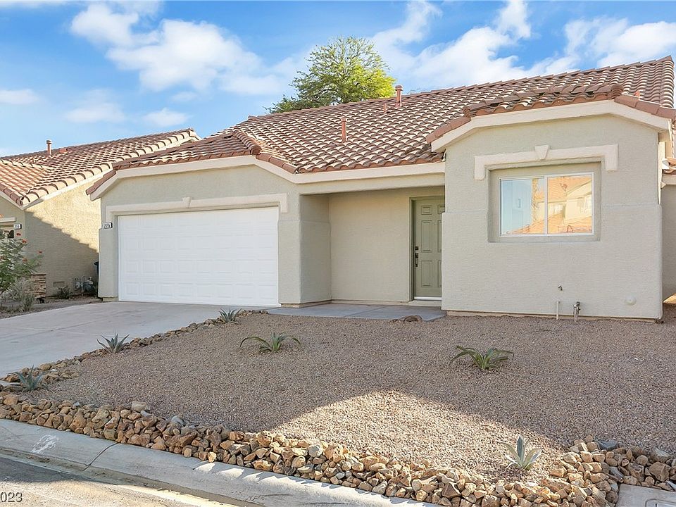 1st image of 2448 Sagamore Dr