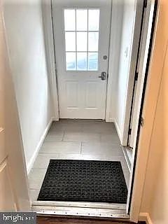 1 bed, 1.0 bath, 900 sqft, $1,995 — Photo 2