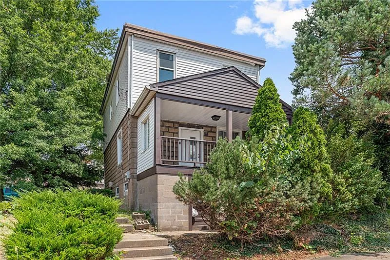3 bed, 1020 sqft, $1,800 — Photo 3