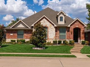 909 Blazing Star Dr, Garland, TX 75043