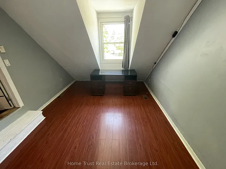699 Scottsdale Dr — Photo 13
