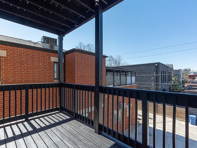 2036 N Hoyne Ave #2 — Photo 20