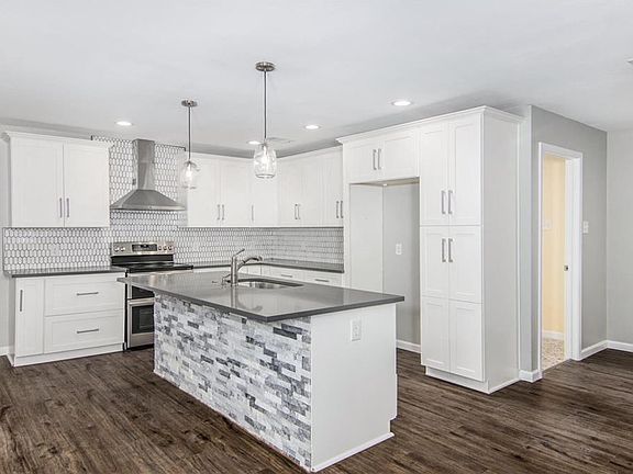 5th image of 1233 Northlake Dr