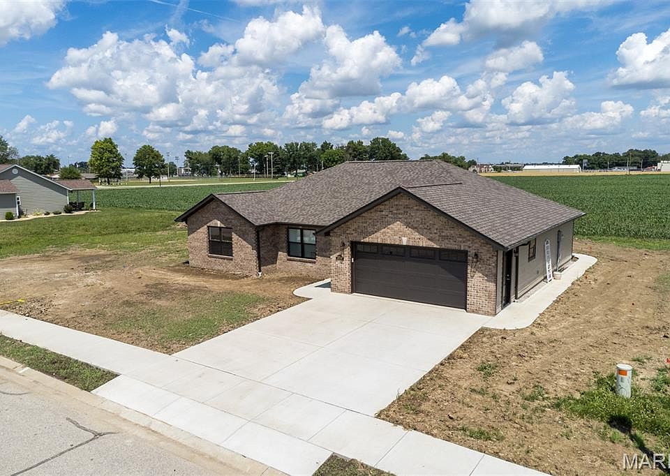 1st image of 2724 Pineview Dr
