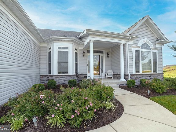 3rd image of 20952 Rowan Knight Dr