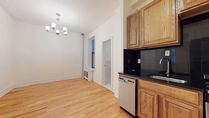 Rented by Bond New York | media 5