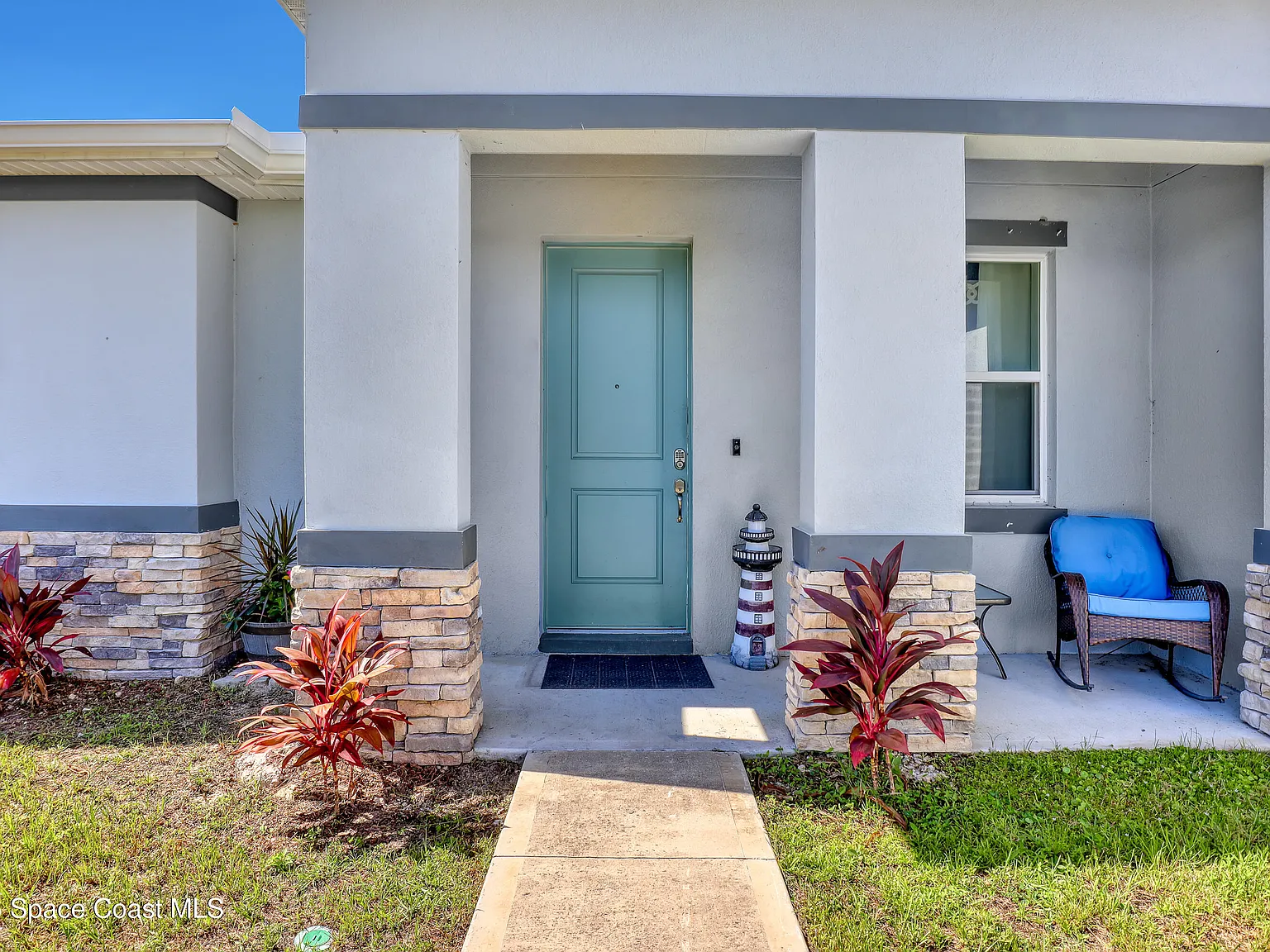 3 bed, 2.0 bath, 1541 sqft, $2,250 — Photo 3