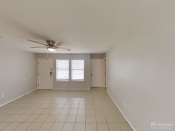 2nd image of 204 Dean Ct