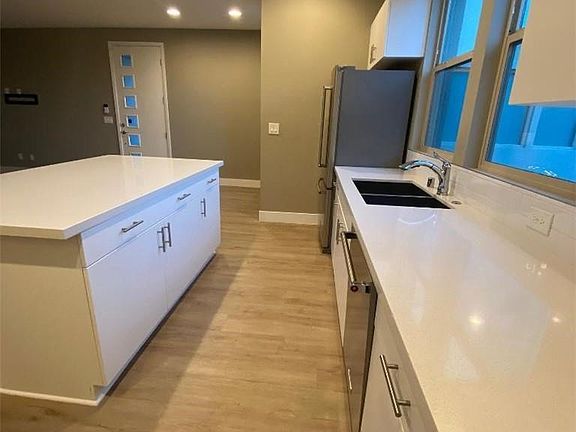 5th image of 11258 Essence Point Ave Unit 206