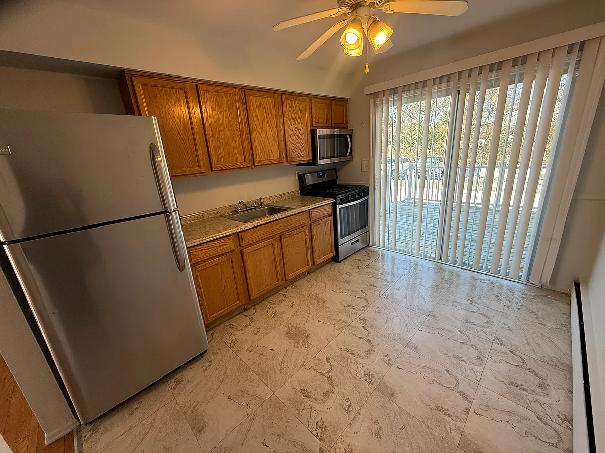 Building Photo - 54 Ralph Ave #54