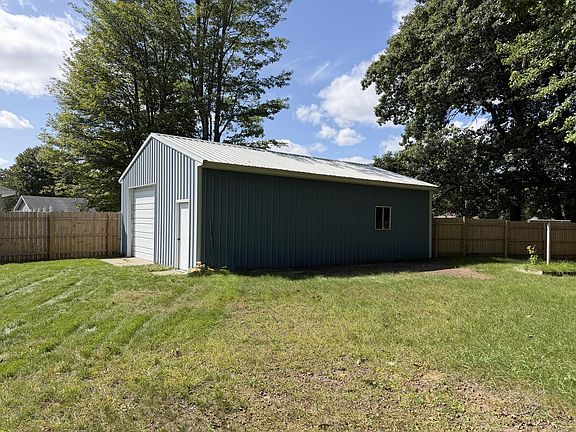 4th image of 113 Kelly Dr