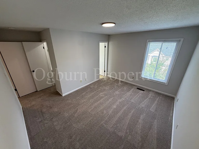 1905 Winding Ridge Ct — Photo 12