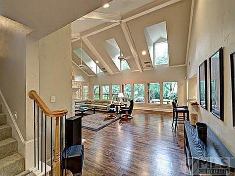 4th image of 6210 Meadowcreek Dr