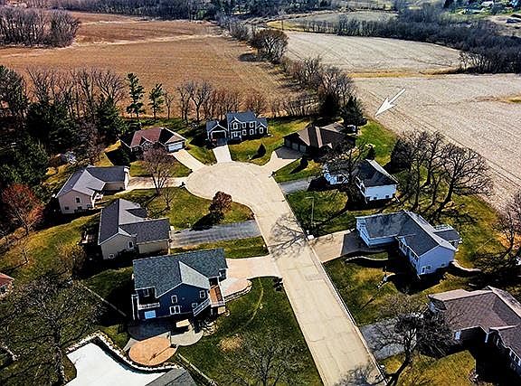 4th image of 1080 Oakhaven Ct