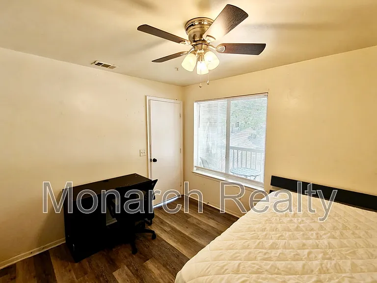 4000 SW 23rd St #5-207 — Photo 15