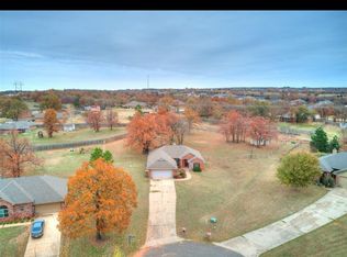 5424 Fawn Run, Guthrie, OK 73044