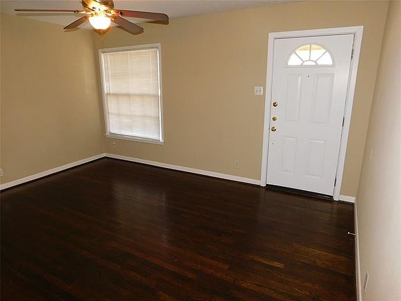 3rd image of 10416 Fern Dr