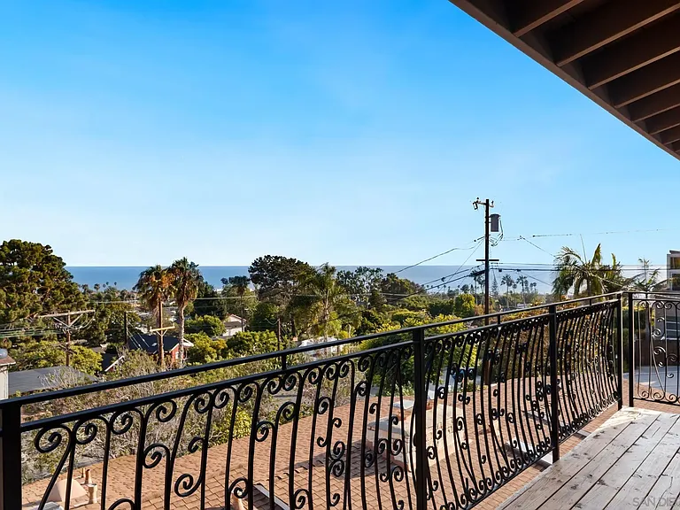 5643 Linda Rosa Ave — Photo 25