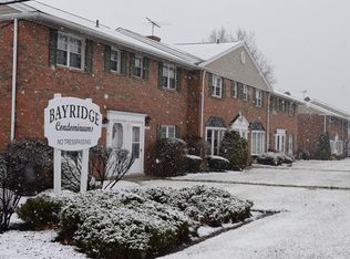 31600 Marginal Rd, Eastlake, OH 44095