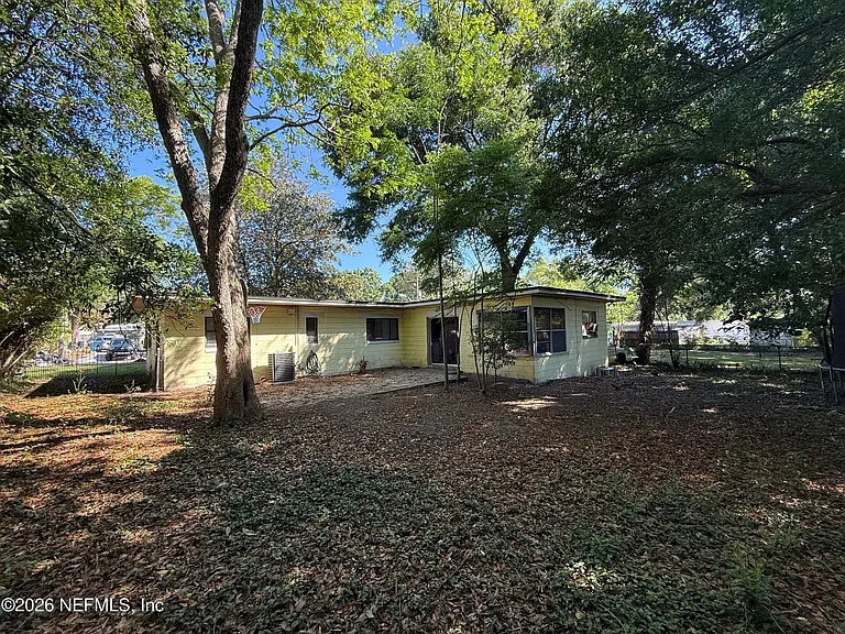 7118 Pellias Rd — Photo 21