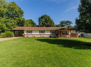 880 Starlight Dr, Saint Charles, MO
