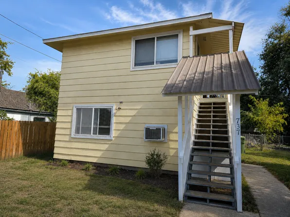 737 7th Ave N #B, Payette, ID 83661