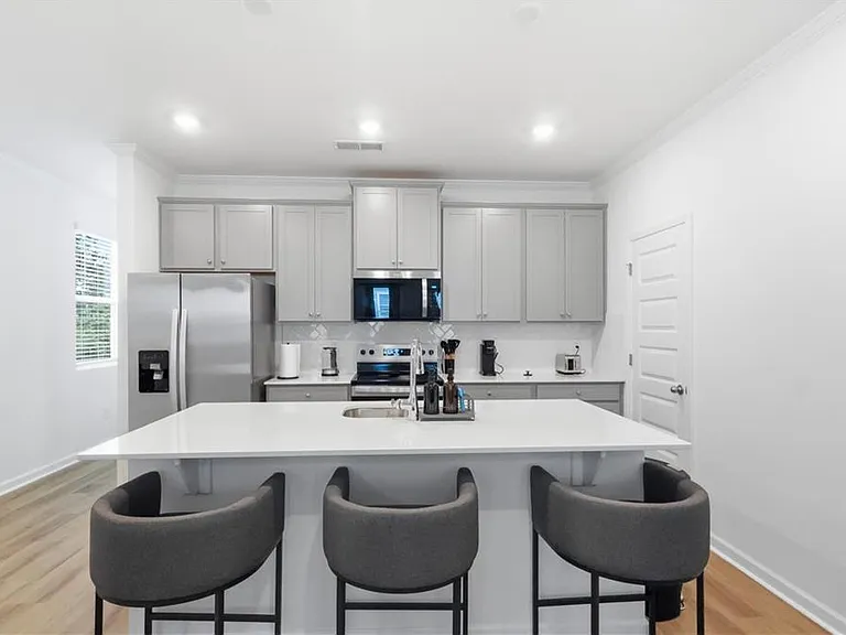 1312 Lakota Pl — Photo 2