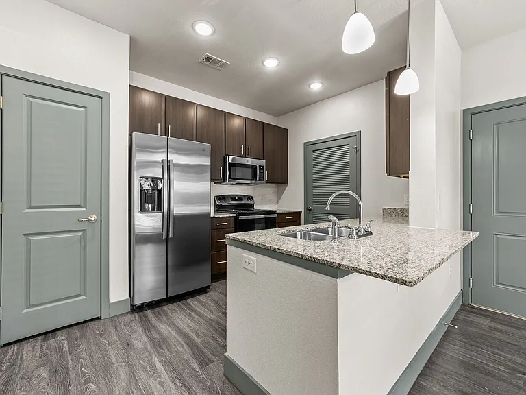 Cross Timbers Apartments — Photo 28
