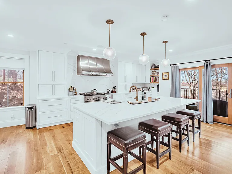 56 Belmont St #2 — Photo 9