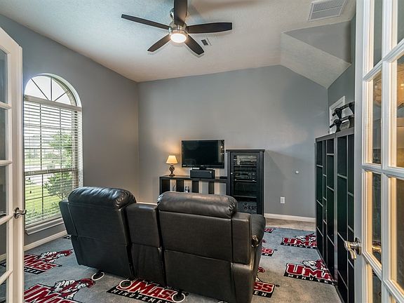 4th image of 2311 Bullhead Dr