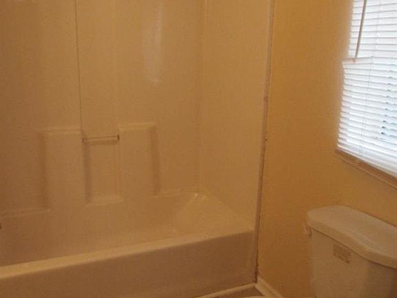 2nd image of 876 N C St