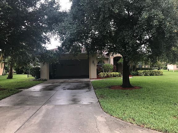 2nd image of 981 Murcott Dr