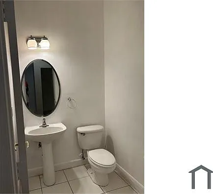 3 bed, 1628 sqft, $3,434 — Photo 4