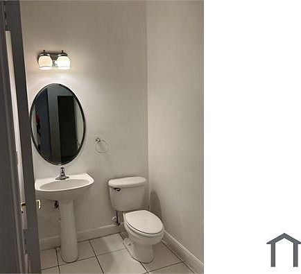 4th image of 2119 SW 99th Way