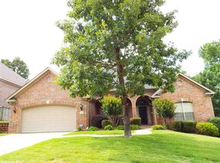 14 Woodfern Dr, Little Rock, AR 72211