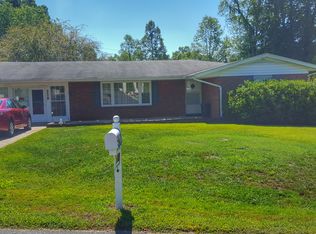 26 Gilbert St, Marion, NC 28752