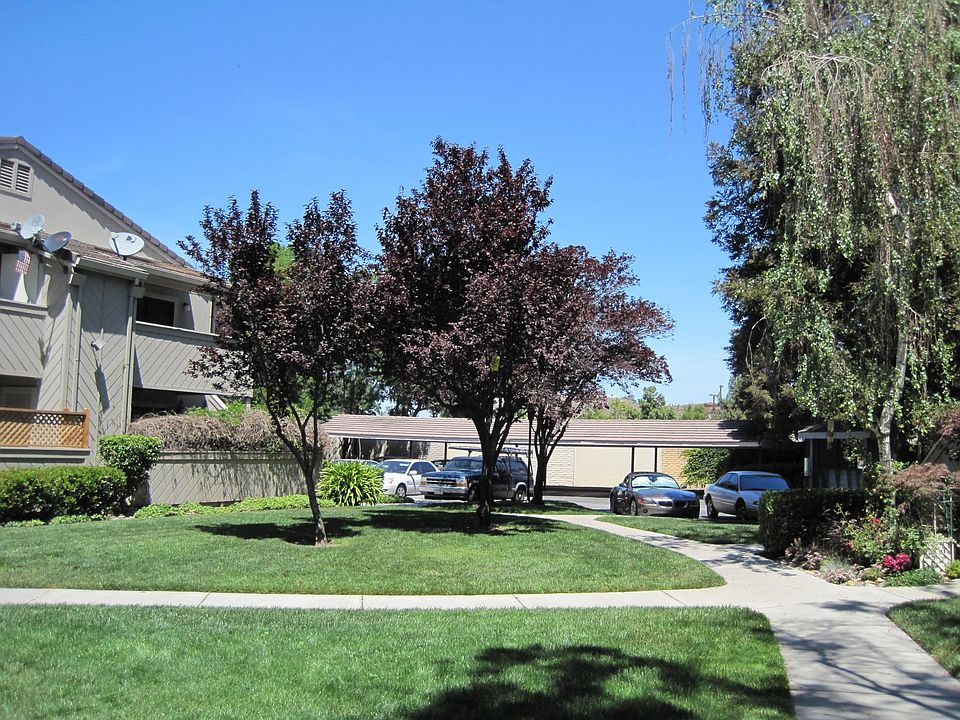 1st image of 678 Lanfair Dr
