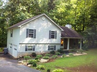 167 S Hickory Ln, Cleveland, GA 30528