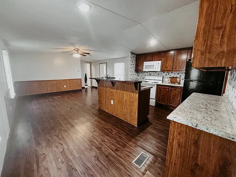 306 N A St — Photo 1