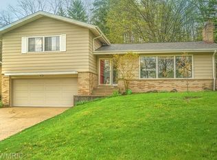 1546 Mount Mercy Dr NW, Grand Rapids, MI 49504