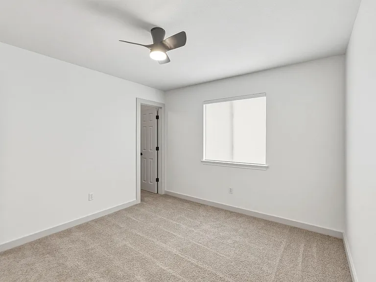 211 Banner Ave — Photo 13