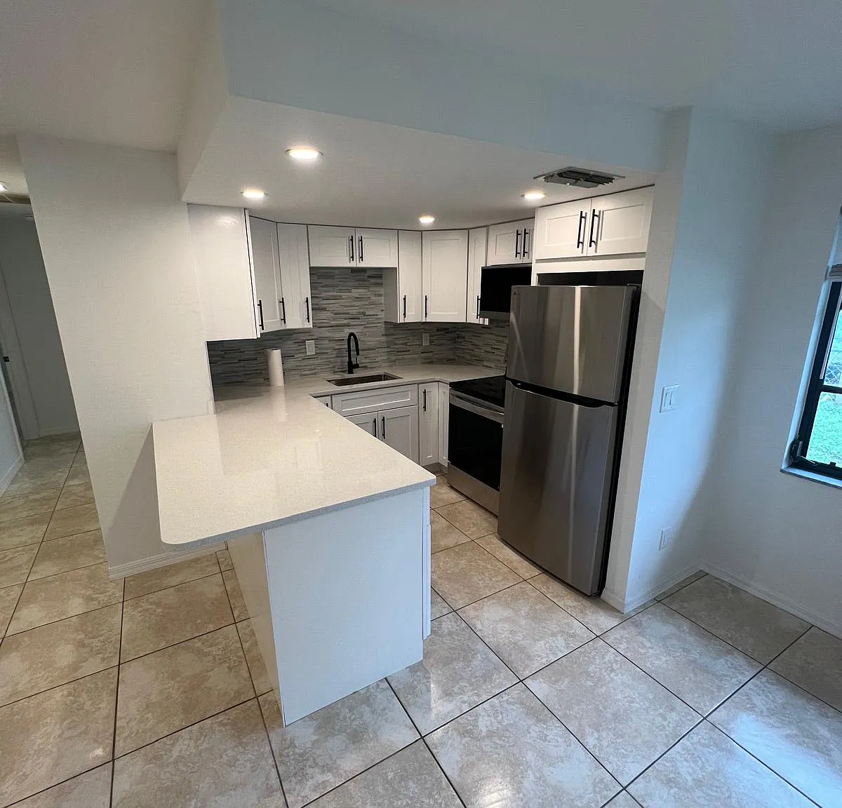 2 bed, 950 sqft, $1,700 — Photo 4